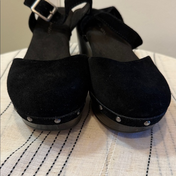 House of Harlow Black Suede Women's Clogs - Picture 5 of 9